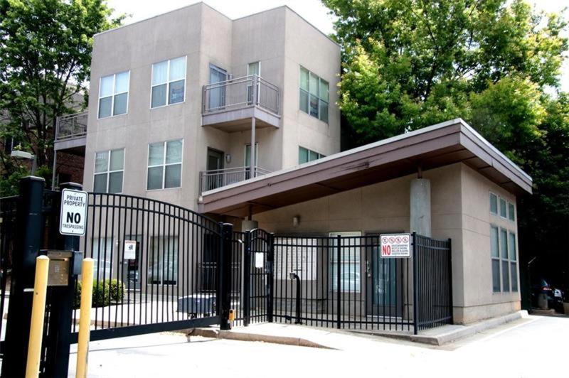 Trendy Castleberry Hill Condo- Walk To Mercedes Benz/ All Downtown Attractions アトランタ エクステリア 写真