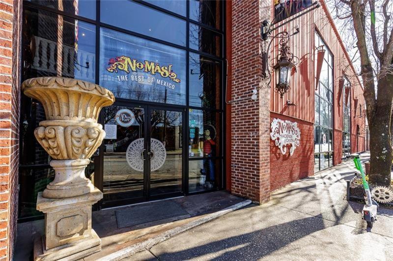 Trendy Castleberry Hill Condo- Walk To Mercedes Benz/ All Downtown Attractions アトランタ エクステリア 写真