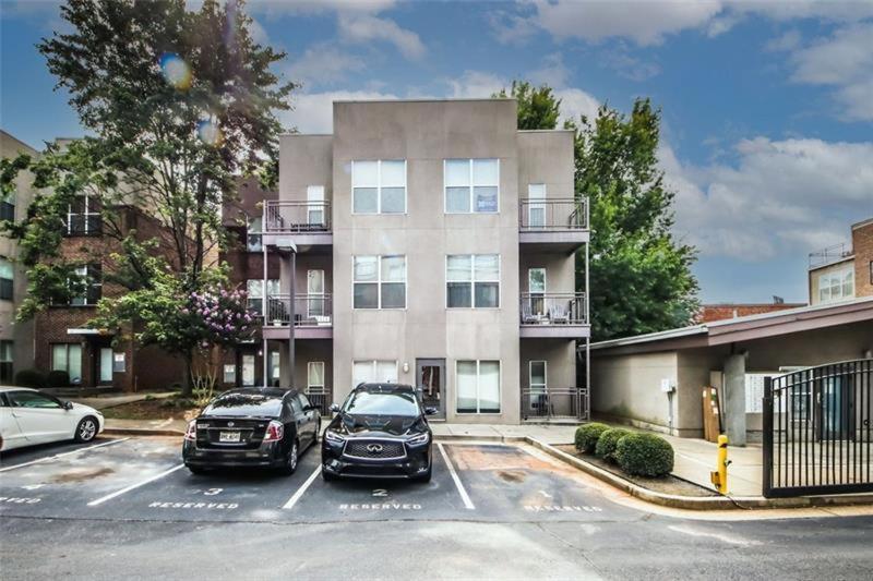 Trendy Castleberry Hill Condo- Walk To Mercedes Benz/ All Downtown Attractions アトランタ エクステリア 写真