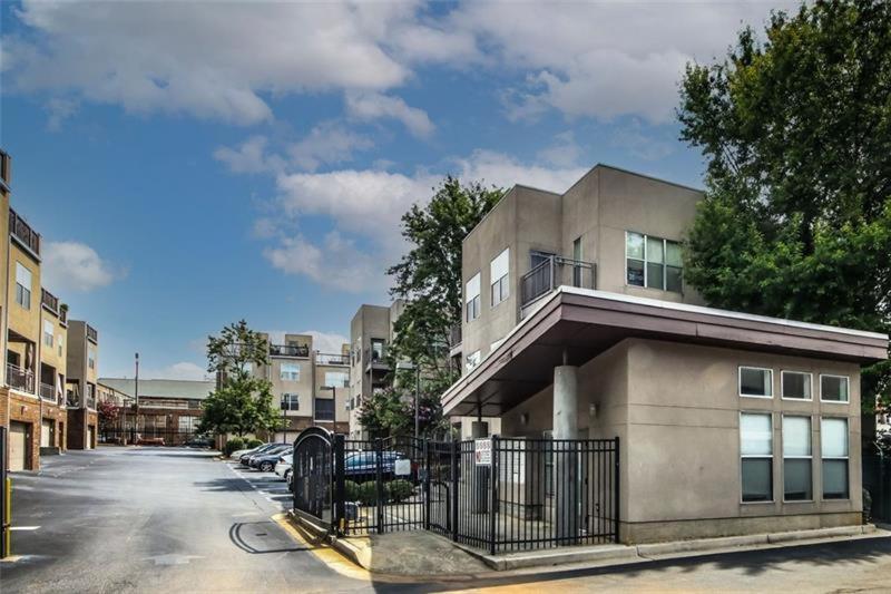 Trendy Castleberry Hill Condo- Walk To Mercedes Benz/ All Downtown Attractions アトランタ エクステリア 写真