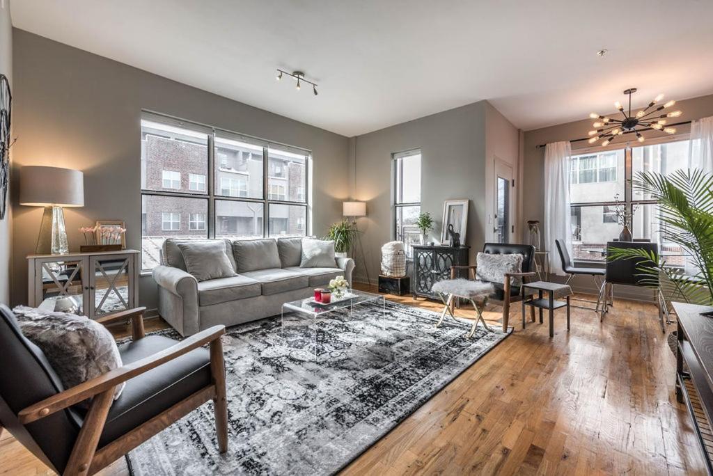 Trendy Castleberry Hill Condo- Walk To Mercedes Benz/ All Downtown Attractions アトランタ エクステリア 写真